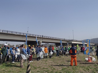 こんなにたくさんの人々が参加しました こんなにたくさんの人々が参加しました